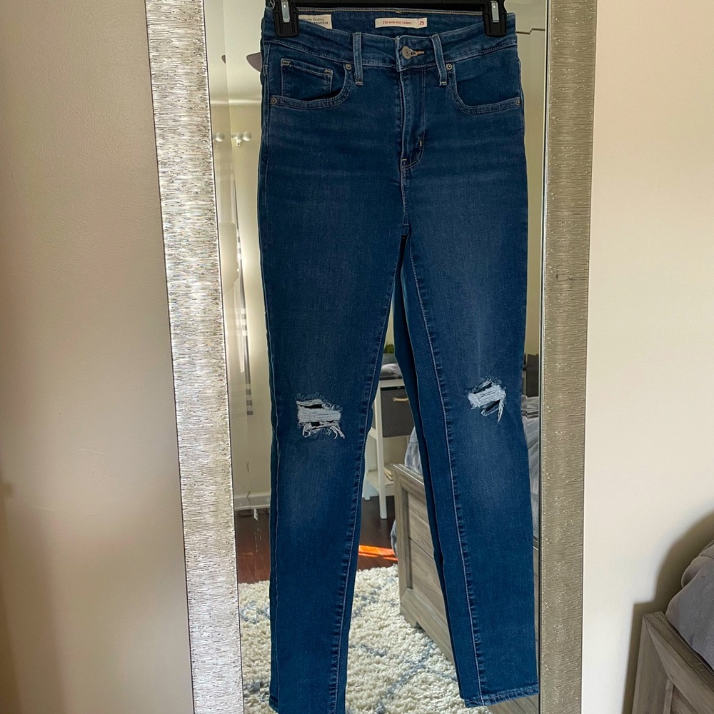 Levi’s high rise skinny Jean
